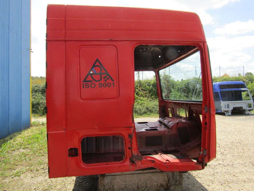 Poškozený kabina DAF pro nákladní vozidla DAF XF105 - Photo 2